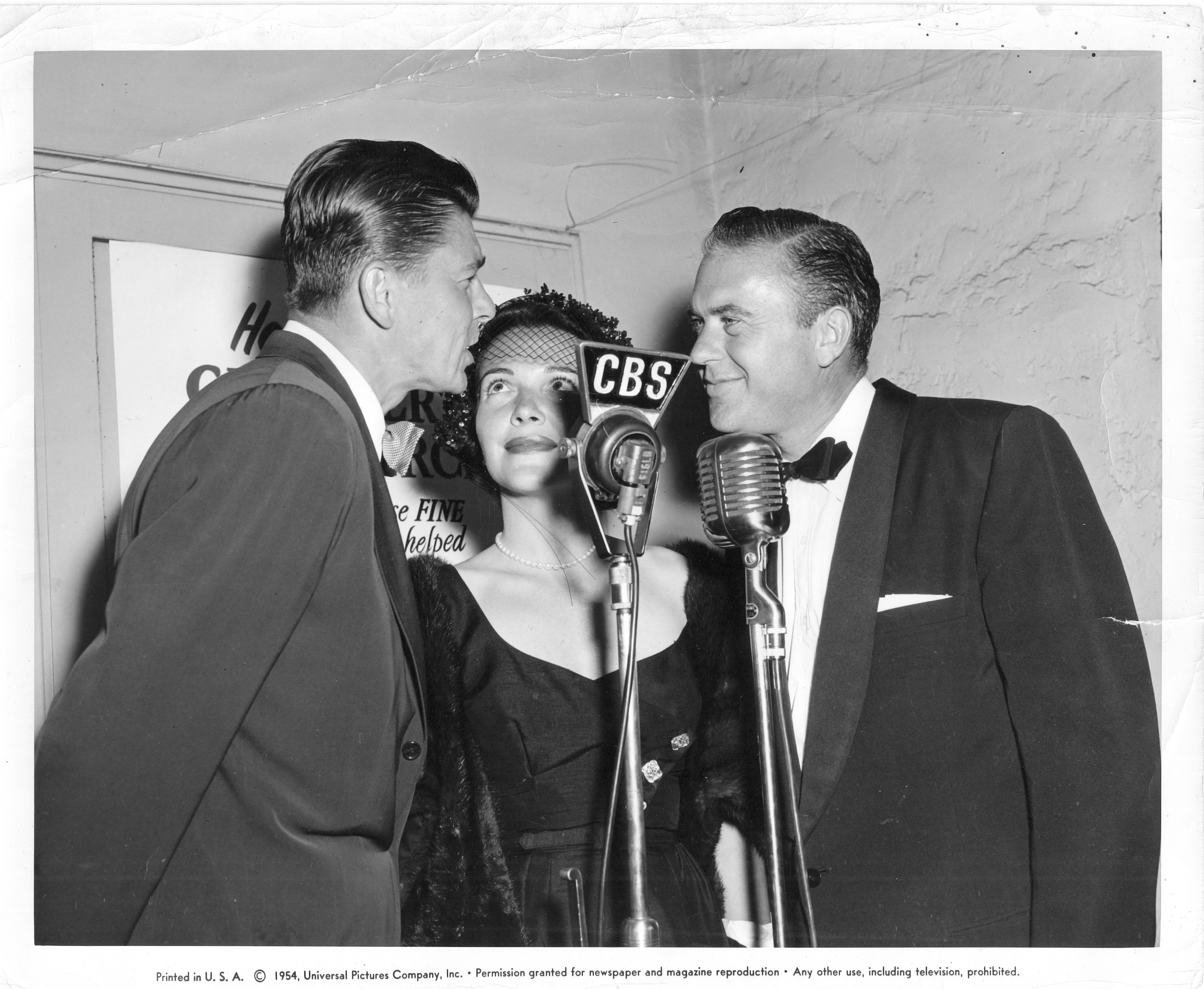 George Fisher With Ronald & Nancy Reagan.jpg